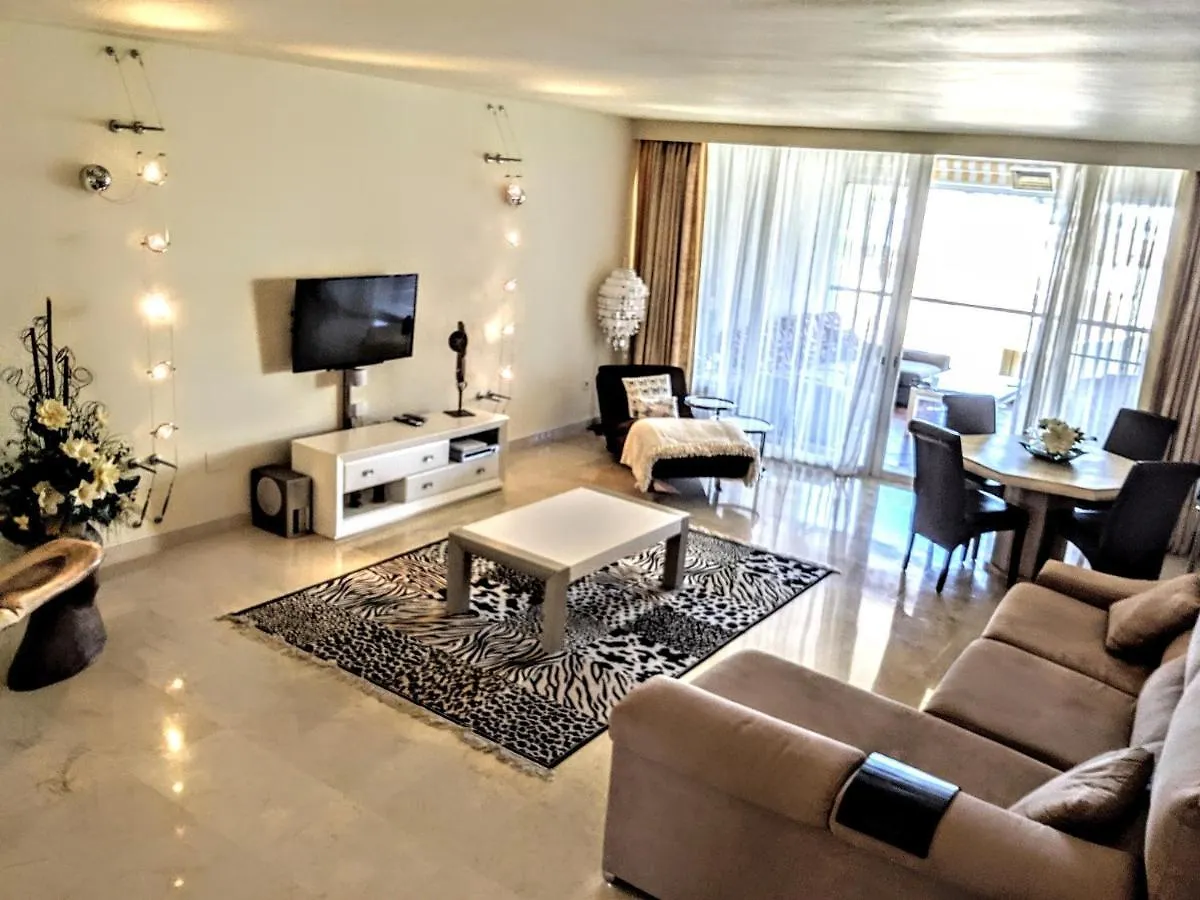 Las Olas Riviera Apartment Sitio de Calahonda